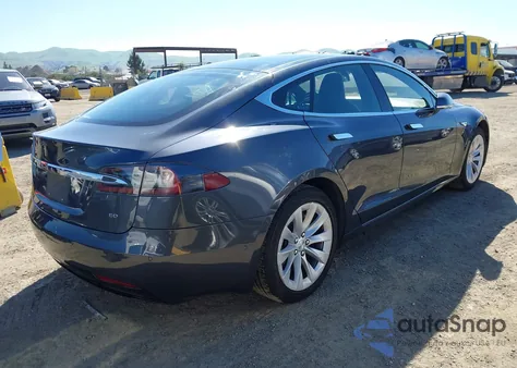 2016 Tesla Model S 60/70/75/85 из США, поврежденный, VIN 5YJSA1E13GF161127